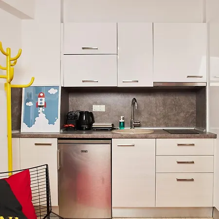 Apartment Superstudio Pop Art With Free Parking Space By Binobi!