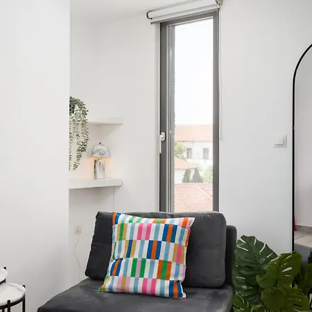 Apartment Superstudio Pop Art With Free Parking Space By Binobi!