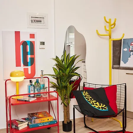 Superstudio Pop Art With Free Parking Space By Binobi!